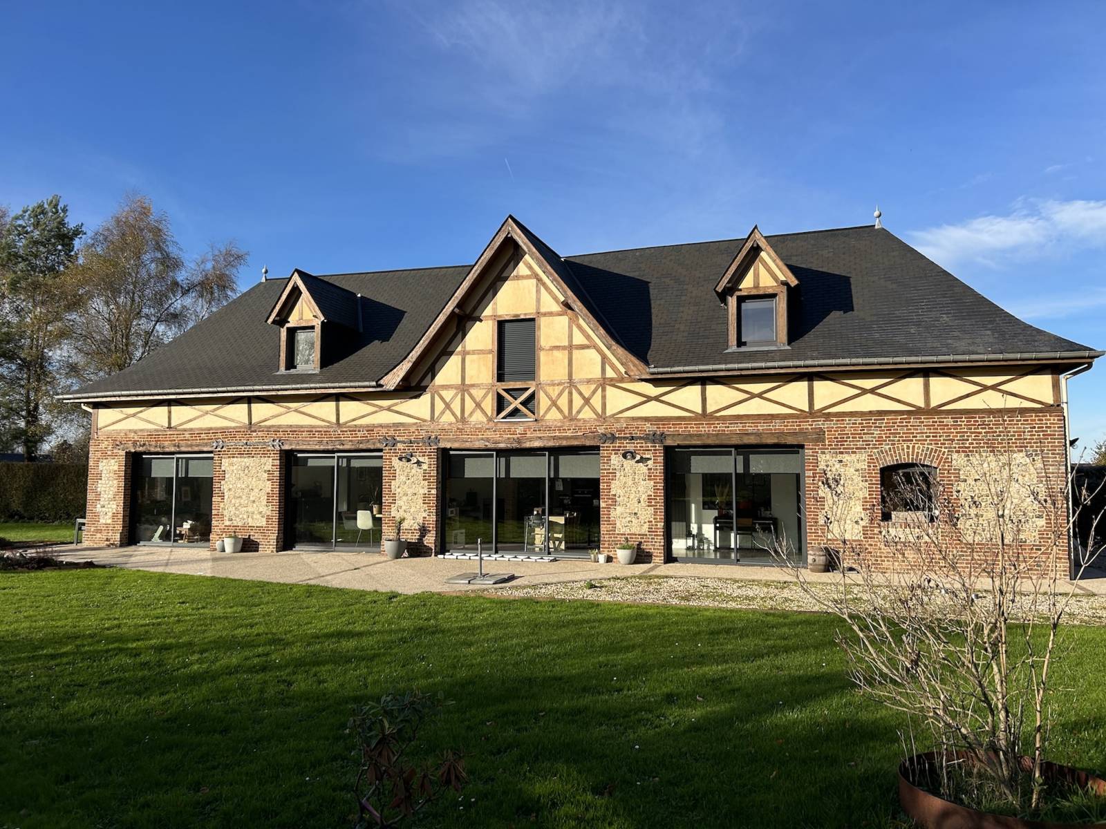 BELLE ET LUMINEUSE MAISON NORMANDE A SEULEMENT 10 MINUTES DE LA PLAGE DE VEULETTES-SUR-MER