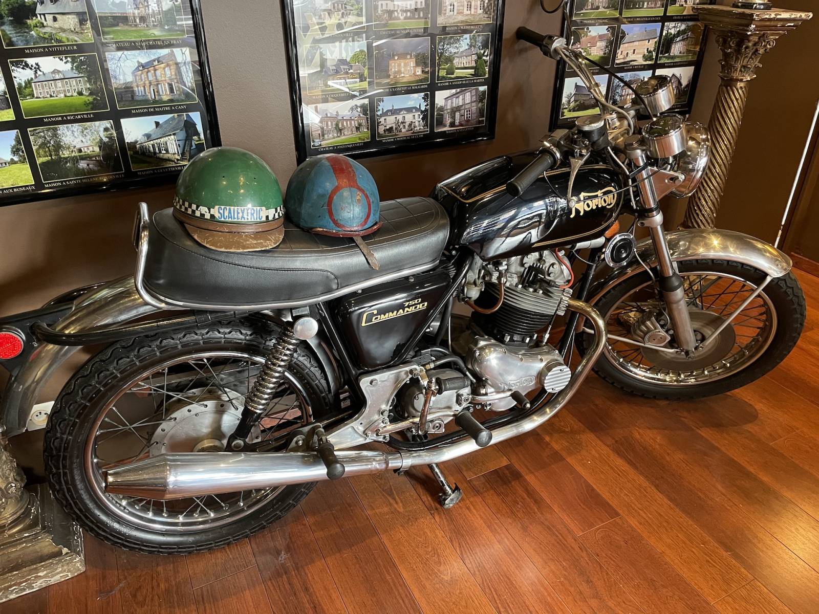 NORTON COMMANDO 1972