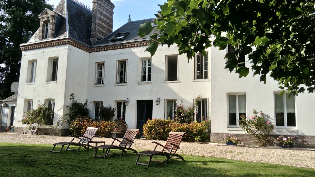 CHATEAU BLANC A VENDRE EN SEINE MARITIME