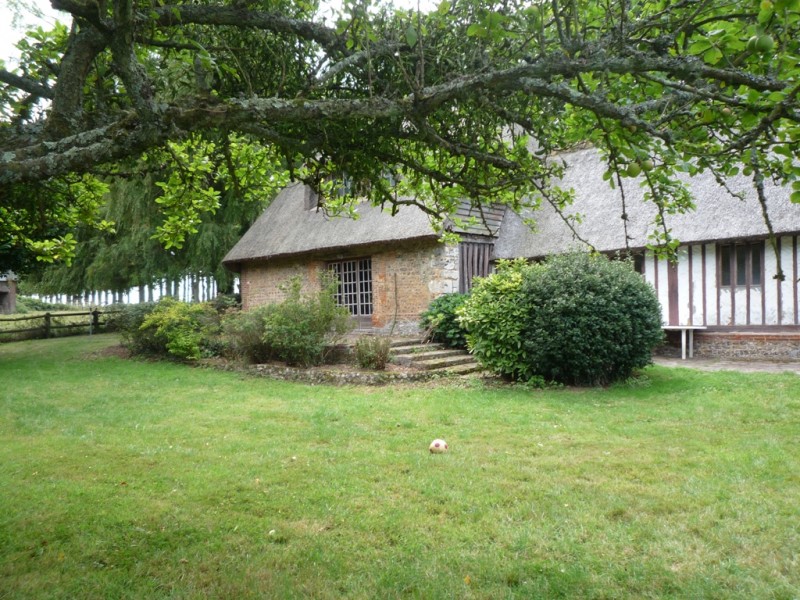 SUPERBE CHAUMIERE EN COLOMBAGES ET PIERRES 6 PIÈCES NORMANDIE PAYS DE CAUX EXCLUSIVITE