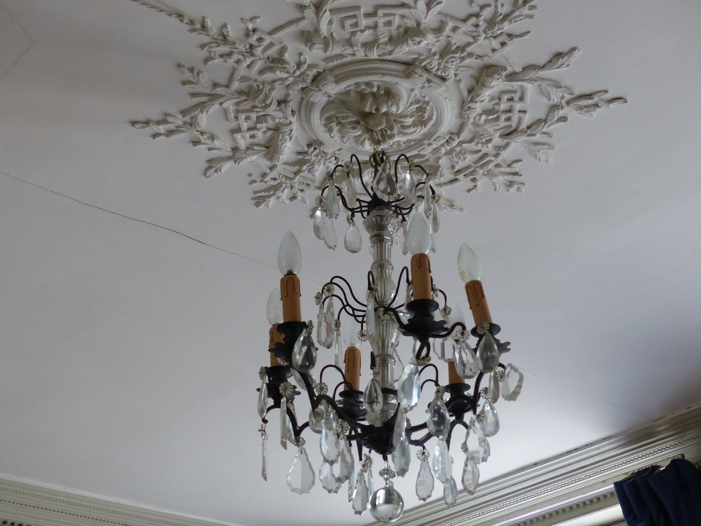 Plafond mouluré d'une demeure à vendre en Seine Maritime