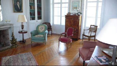 CHÂTEAU 11 PIÈCES DANS UN PETIT VILLAGE CAUCHOIS A QUELQUES KILOMETRES DES PLAGES