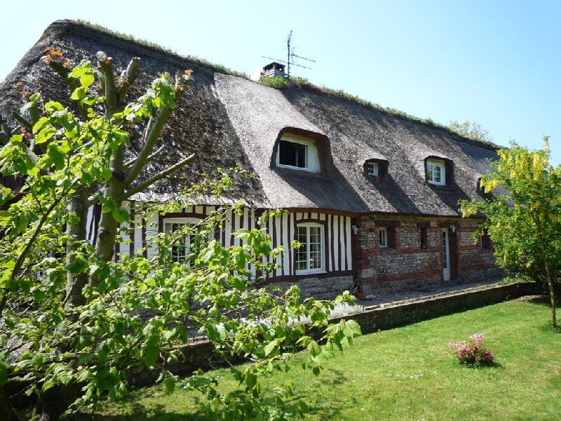 JOLIE MAISON NORMANDE EN BRIQUES GRES ET COLOMBAGES 7 PIÈCES NORMANDIE PAYS DE CAUX PROCHE DES PLAGES