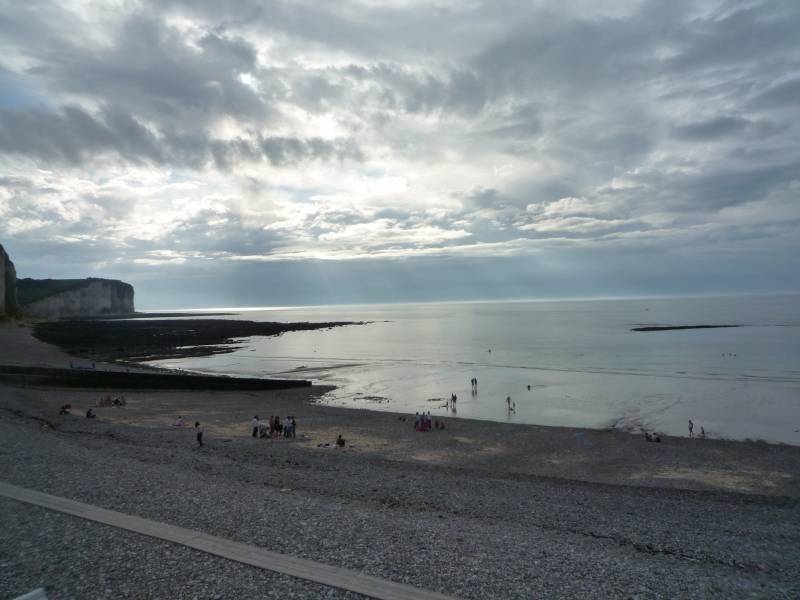 LA PLAGE A VELO POUR CETTE MAISON DE VILLAGE RENOVÉE PROCHE COMMERCES A PIED