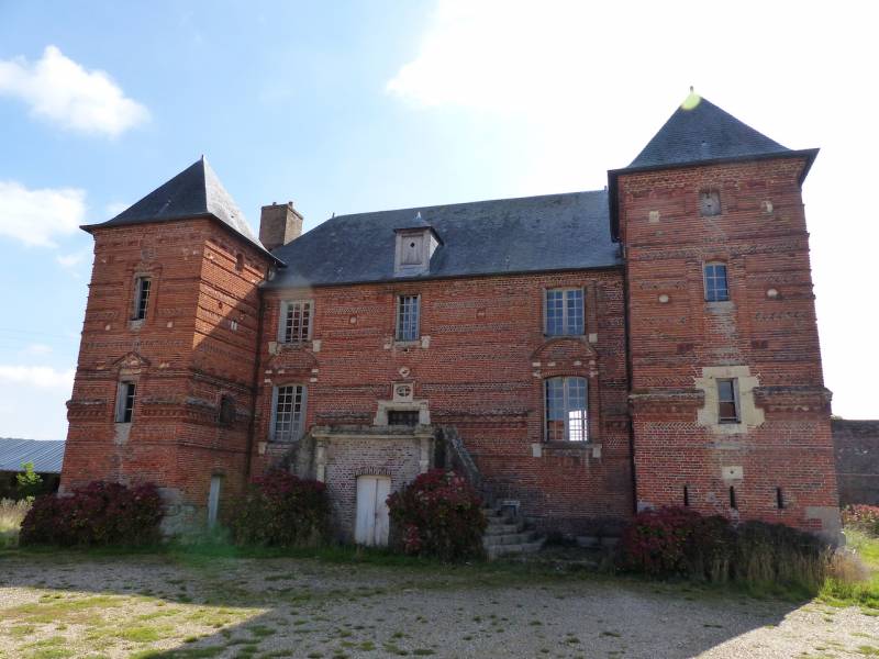 EXCLUSIVITE EMBLEMATIQUE FERME MANOIR DU XVIEME CLASSEE MONUMENT HISTORIQUE