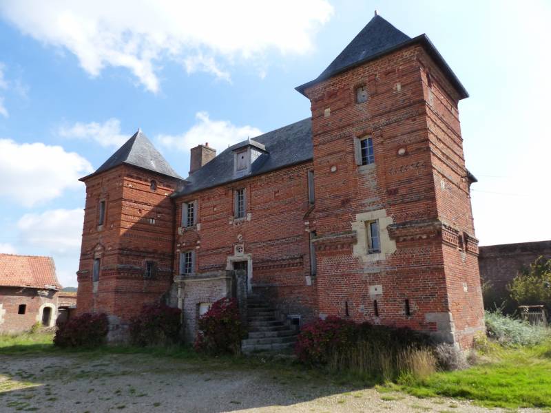 EXCLUSIVITE EMBLEMATIQUE FERME MANOIR DU XVIEME CLASSEE MONUMENT HISTORIQUE
