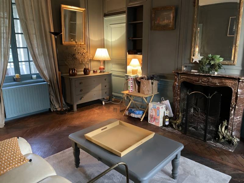 EXCLUSIVITE ELEGANT CHATEAU D'ARTISTE A MOINS D'UNE DEMIE HEURE DES PLAGES