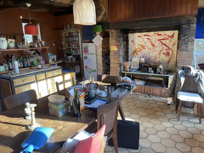 EXCLUSIVITE MAISON NORMANDE EN BRIQUES ET SILEX A RENOVER SUR GRAND TERRAIN