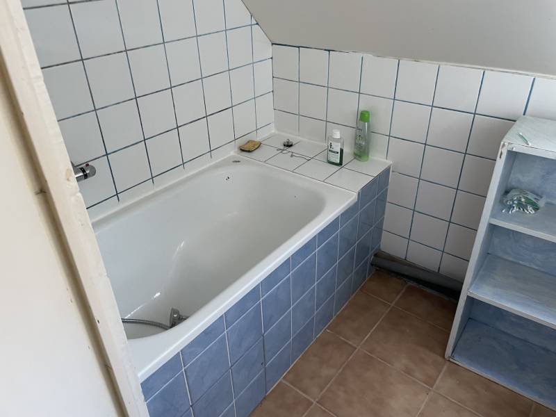 EXCLUSIVITE MAISON NORMANDE EN BRIQUES ET SILEX A RENOVER SUR GRAND TERRAIN