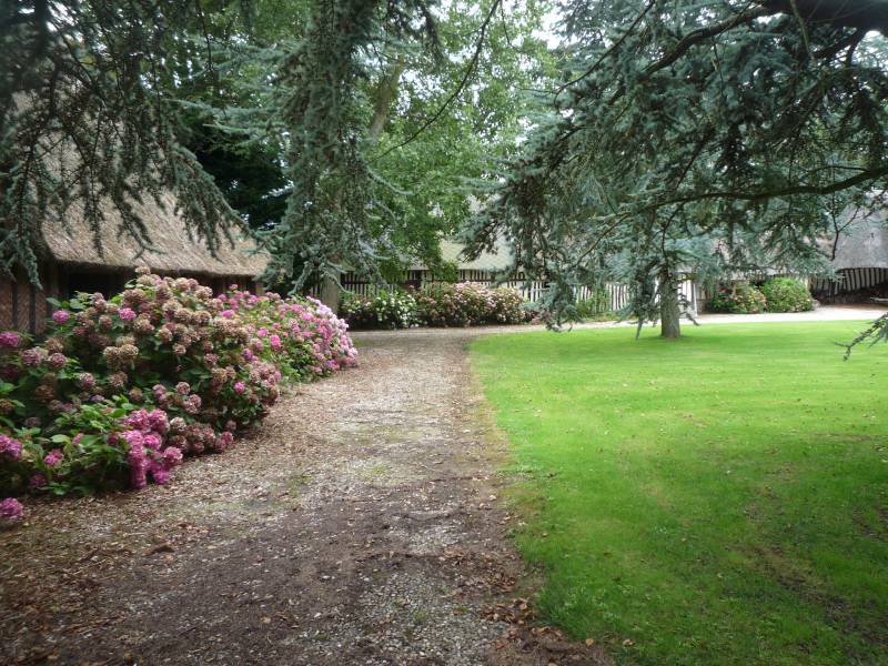 EXCLUSIVITE RAVISSANT ENSEMBLE NORMAND A 2 PAS DE LA PLAGE DES PETITES DALLES