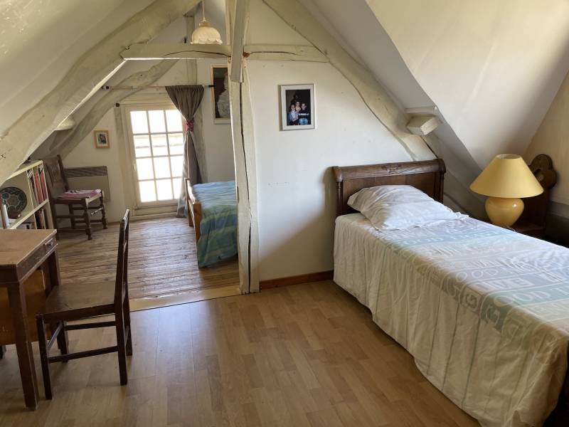 ENSEMBLE DE 2 MAISONS COMMUNICANTES AVEC LA PLAGE DES PETITES DALLES A PIED