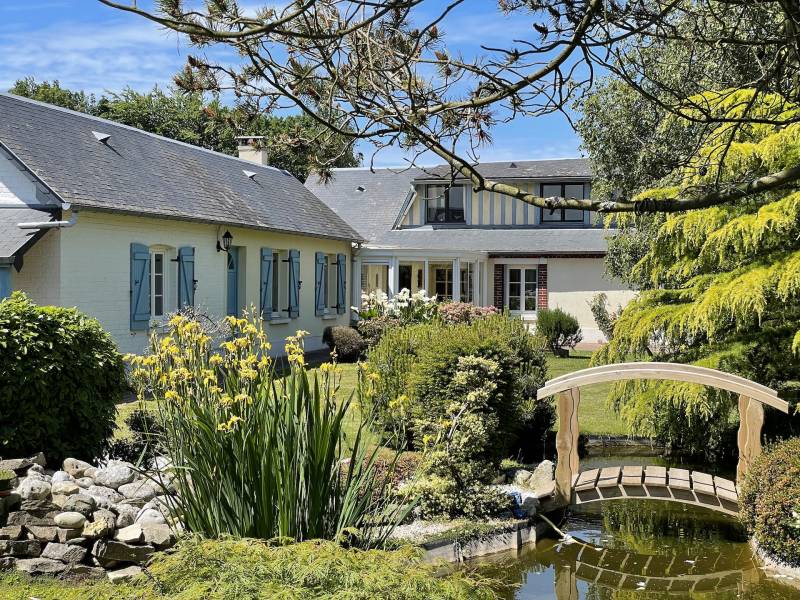 ENSEMBLE DE 2 MAISONS COMMUNICANTES AVEC LA PLAGE DES PETITES DALLES A PIED
