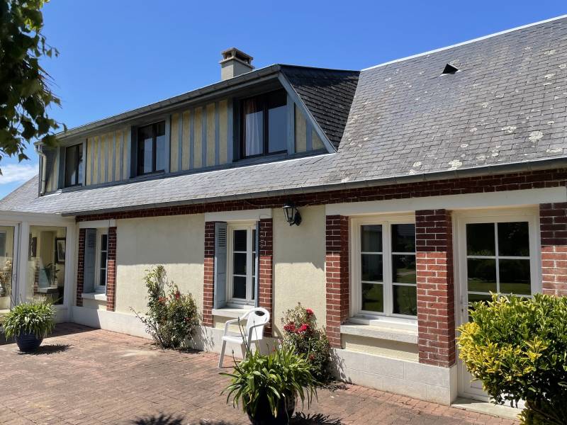 ENSEMBLE DE 2 MAISONS COMMUNICANTES AVEC LA PLAGE DES PETITES DALLES A PIED