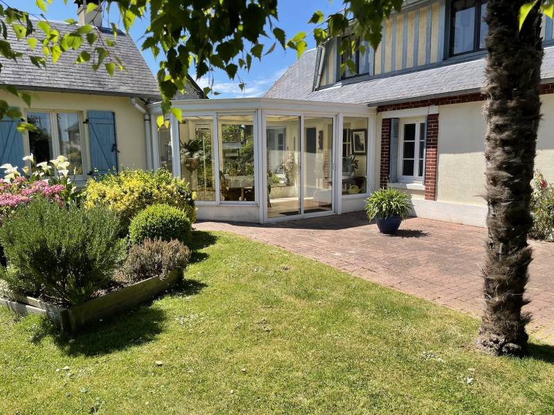 ENSEMBLE DE 2 MAISONS COMMUNICANTES AVEC LA PLAGE DES PETITES DALLES A PIED