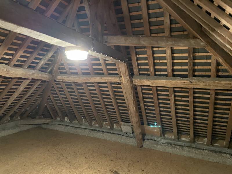 ANCIEN PRESBYTERE EN COLOMBAGES RESTAURE EN 2007 AVEC MATERIAUX TRADITIONNELS ET ECOLOGIQUES