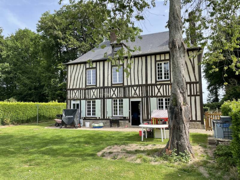 ANCIEN PRESBYTERE EN COLOMBAGES RESTAURE EN 2007 AVEC MATERIAUX TRADITIONNELS ET ECOLOGIQUES