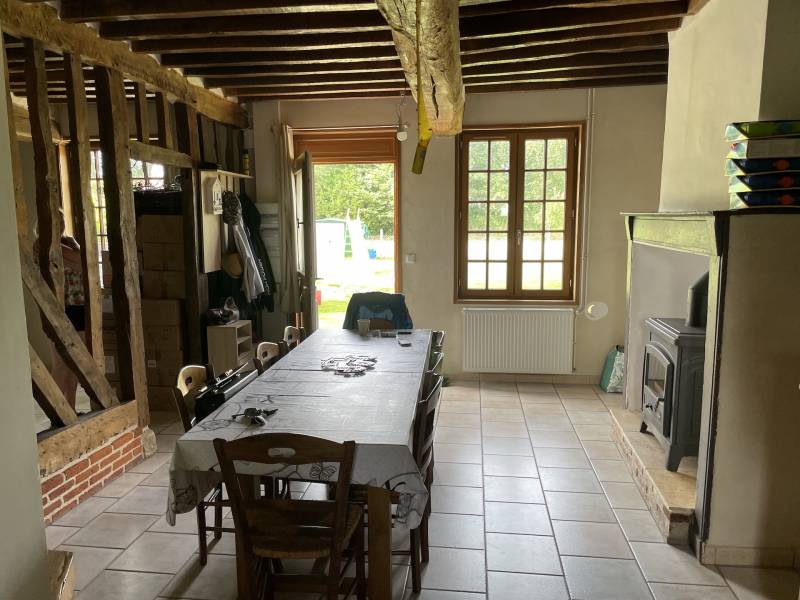 ANCIEN PRESBYTERE EN COLOMBAGES RESTAURE EN 2007 AVEC MATERIAUX TRADITIONNELS ET ECOLOGIQUES