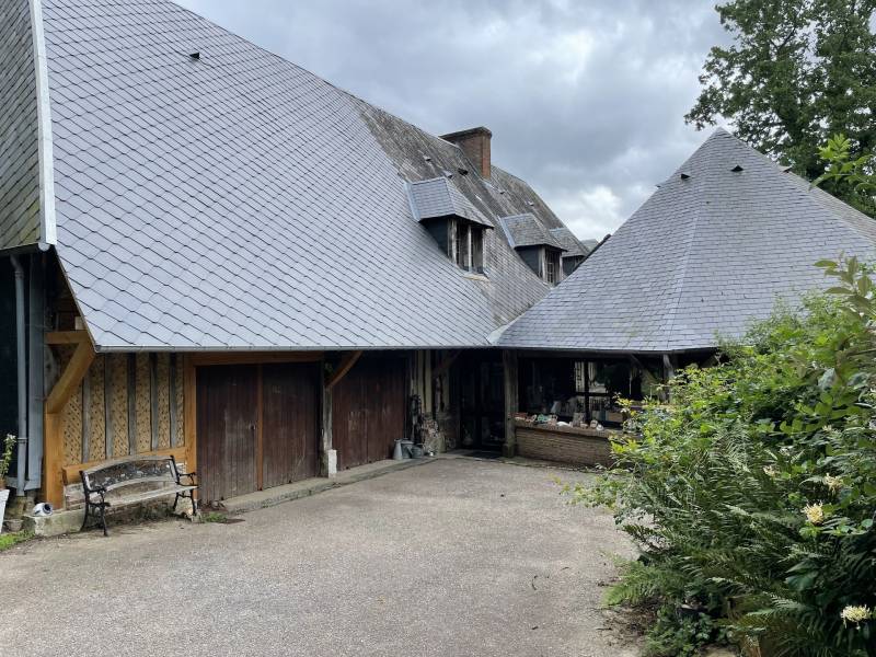 BELLE MAISON NORMANDE AUX PORTES D'YVETOT AVEC SON MANEGE REMARQUABLE