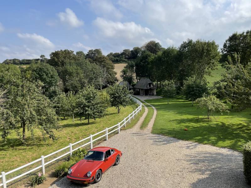 EXCLUSIVITÉ ÉLÉGANTE ET AUTHENTIQUE CHAUMIÈRE AUX PORTES D'ÉTRETAT