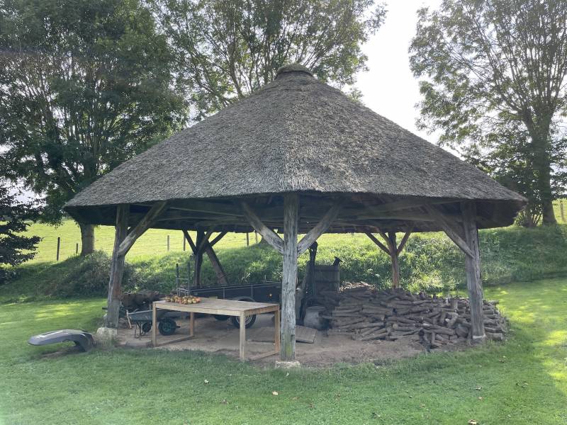 EXCLUSIVITÉ ÉLÉGANTE ET AUTHENTIQUE CHAUMIÈRE AUX PORTES D'ÉTRETAT