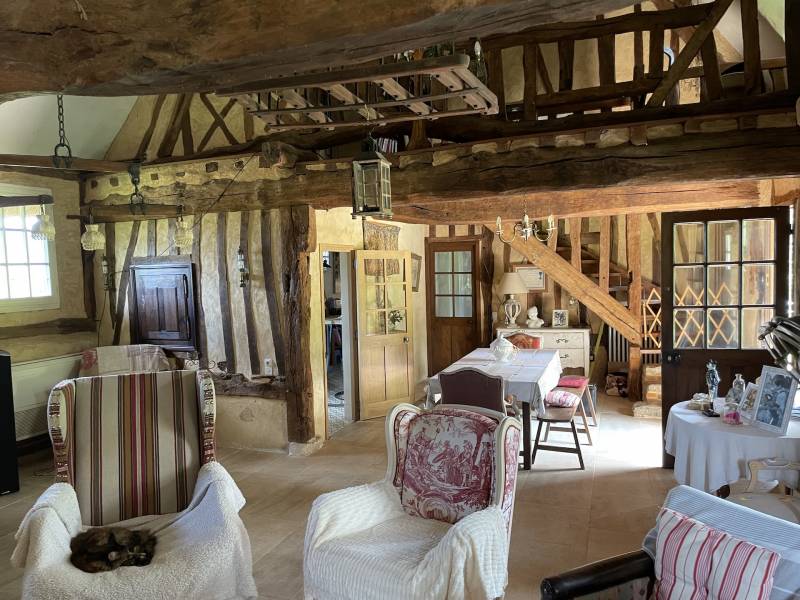 EXCLUSIVITÉ ÉLÉGANTE ET AUTHENTIQUE CHAUMIÈRE AUX PORTES D'ÉTRETAT