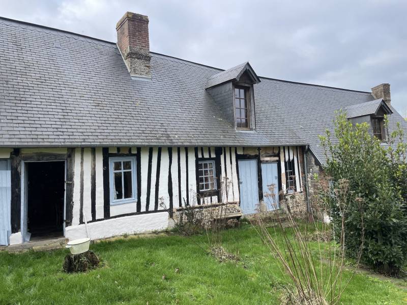 EXCLUSIVITÉ CHARMANTE LONGÈRE XVIIIème À RÉNOVER DANS LA VALLÉE DE LA GANZEVILLE