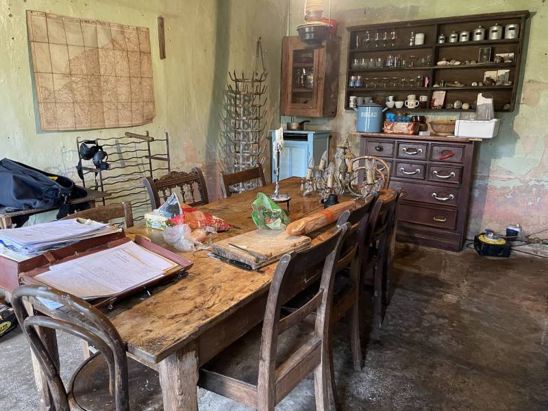 EXCLUSIVITÉ CHARMANTE LONGÈRE XVIIIème À RÉNOVER DANS LA VALLÉE DE LA GANZEVILLE