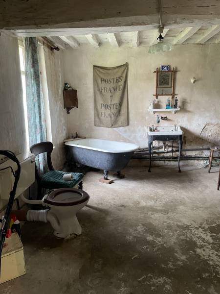 EXCLUSIVITÉ CHARMANTE LONGÈRE XVIIIème À RÉNOVER DANS LA VALLÉE DE LA GANZEVILLE