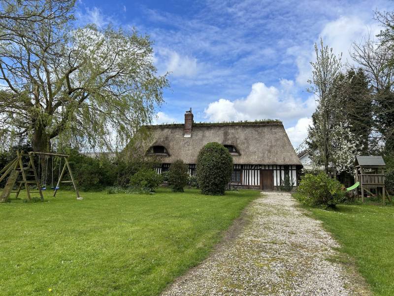 EXCLUSIVITE BELLE CHAUMIERE EN COLOMBAGES 5 PIÈCES ENTRE YVETOT ET LES PLAGES NORMANDES