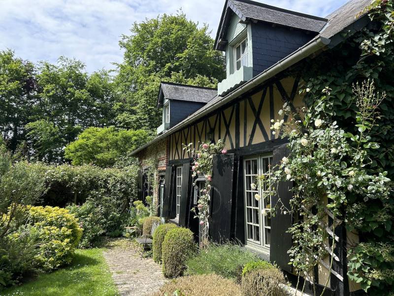 EXCLUSIVITÉ MAISON NORMANDE DE CHARME 10 MINUTES DE LA MER MAGNIFIQUE JARDIN PAYSAGER