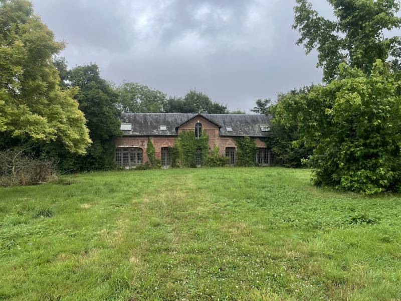 EXCLUSIVITE ELEGANTE PROPRIETE BOURGEOISE A RENOVER DANS SON PARC PROCHE DES PLAGES DE LA COTE D'ALBATRE POSSIBILITE ACHAT 10 HECTARES DE BOIS ATTENANTS EN SUS