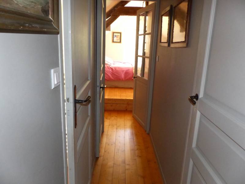 EXCLUSIVITÉ RAVISSANTE MAISON DE VILLAGE COTIER RÉNOVÉE AVEC GOUT PROCHE PLAGE ET COMMERCES