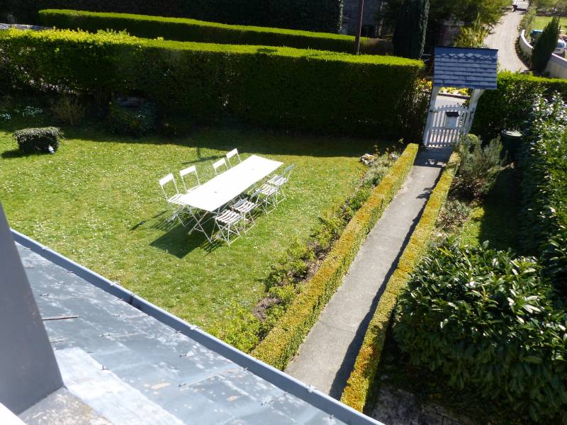 EXCLUSIVITÉ RAVISSANTE MAISON DE VILLAGE COTIER RÉNOVÉE AVEC GOUT PROCHE PLAGE ET COMMERCES