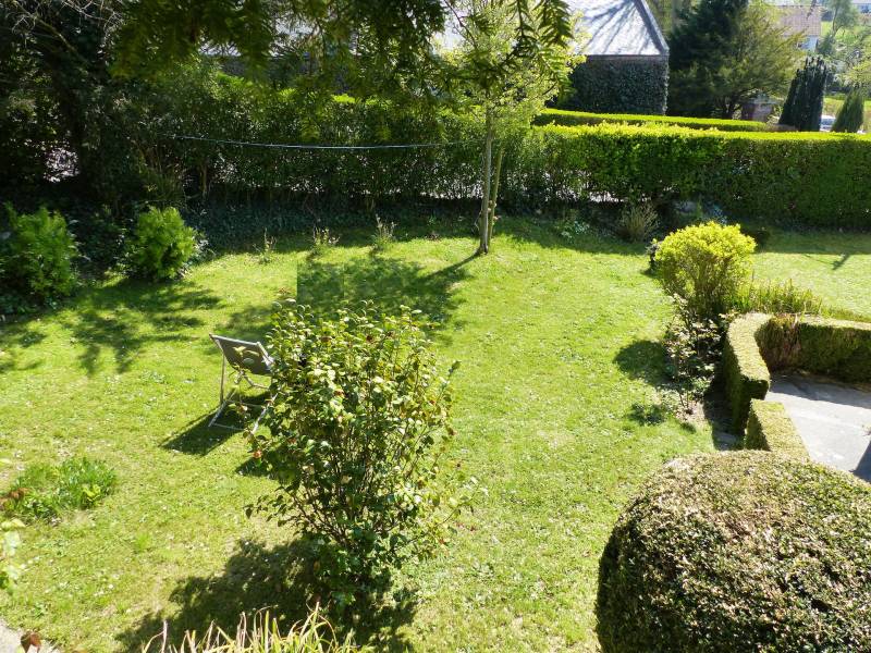 EXCLUSIVITÉ RAVISSANTE MAISON DE VILLAGE COTIER RÉNOVÉE AVEC GOUT PROCHE PLAGE ET COMMERCES