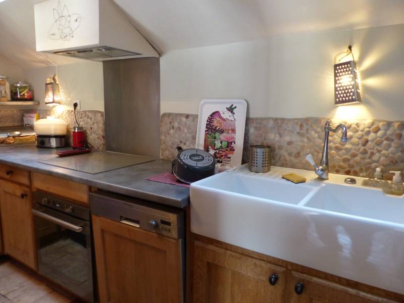 EXCLUSIVITÉ RAVISSANTE MAISON DE VILLAGE COTIER RÉNOVÉE AVEC GOUT PROCHE PLAGE ET COMMERCES