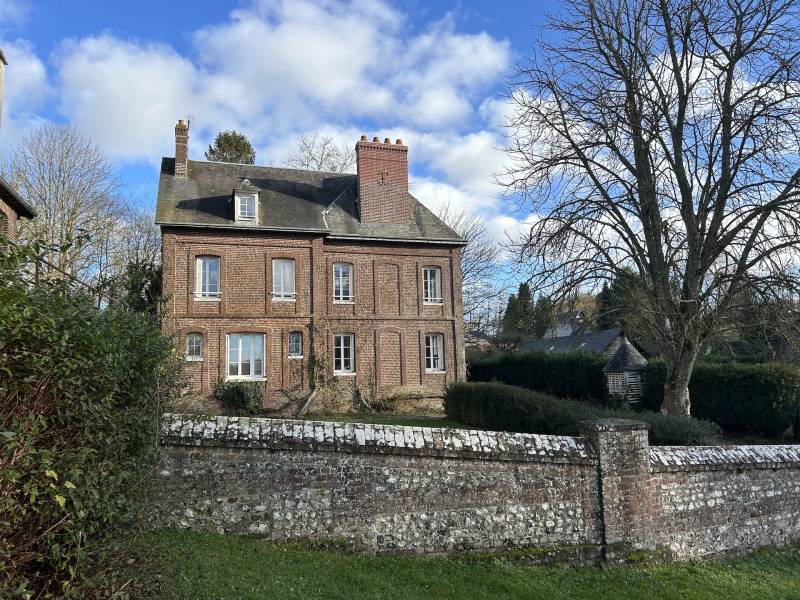 BELLE MAISON DE MAÎTRE A 25 MINUTES DES PLAGES DE LA CÔTE D’ALBÂTRE