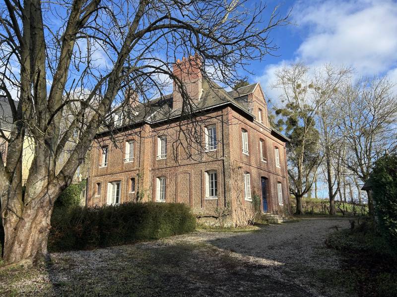 BELLE MAISON DE MAÎTRE A 25 MINUTES DES PLAGES DE LA CÔTE D’ALBÂTRE