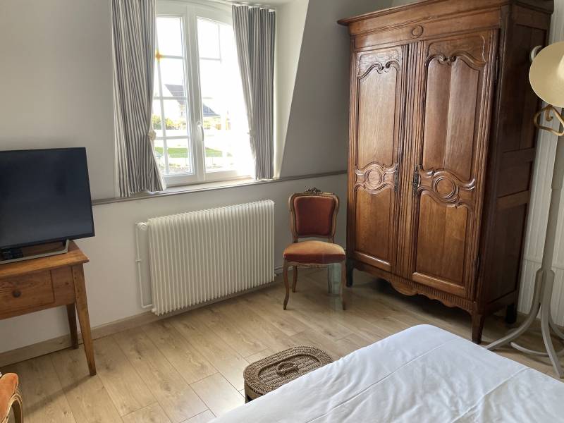 BELLE MAISON STYLE MANSART PROCHE PLAGE ET TOUS COMMERCES