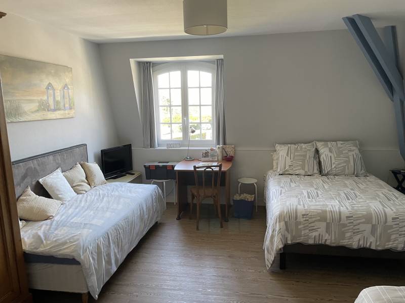 BELLE MAISON STYLE MANSART PROCHE PLAGE ET TOUS COMMERCES