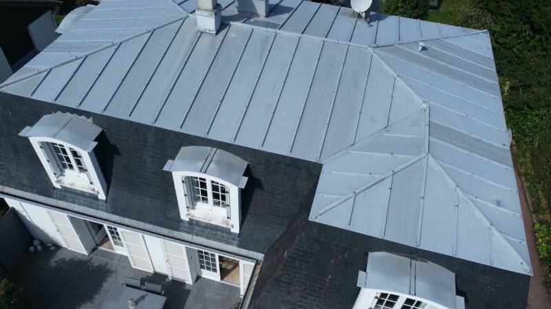 BELLE MAISON STYLE MANSART PROCHE PLAGE ET TOUS COMMERCES