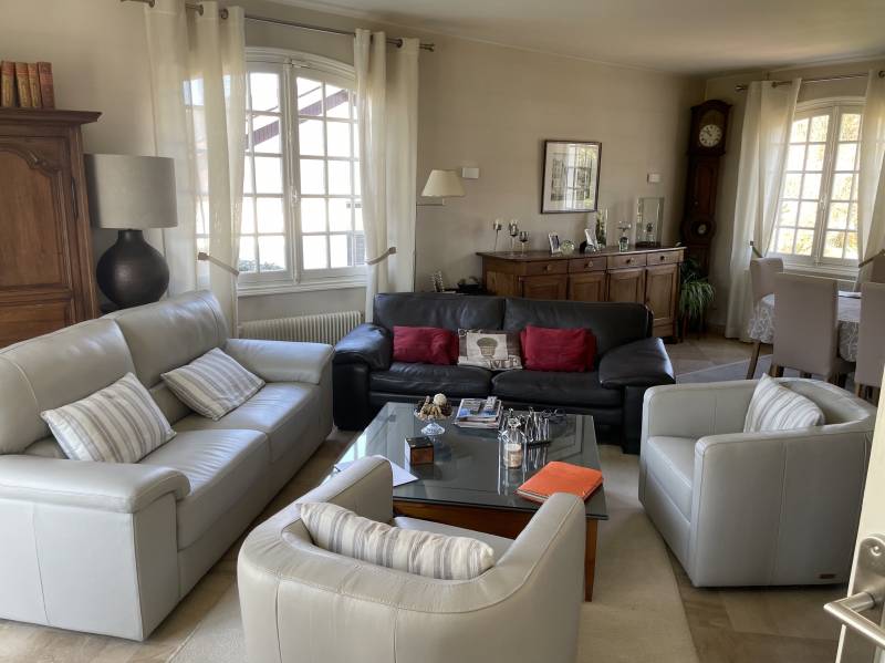 BELLE MAISON STYLE MANSART PROCHE PLAGE ET TOUS COMMERCES