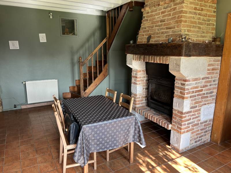 LONGÈRE 7 PIÈCES RÉNOVÉE AVEC GOÛT ENTRE VILLAGE ET CAMPAGNE