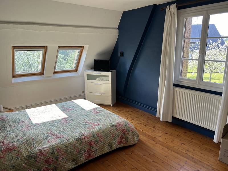 LONGÈRE 7 PIÈCES RÉNOVÉE AVEC GOÛT ENTRE VILLAGE ET CAMPAGNE