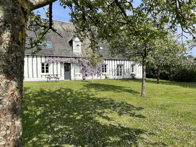 LONGÈRE 7 PIÈCES RÉNOVÉE AVEC GOÛT ENTRE VILLAGE ET CAMPAGNE