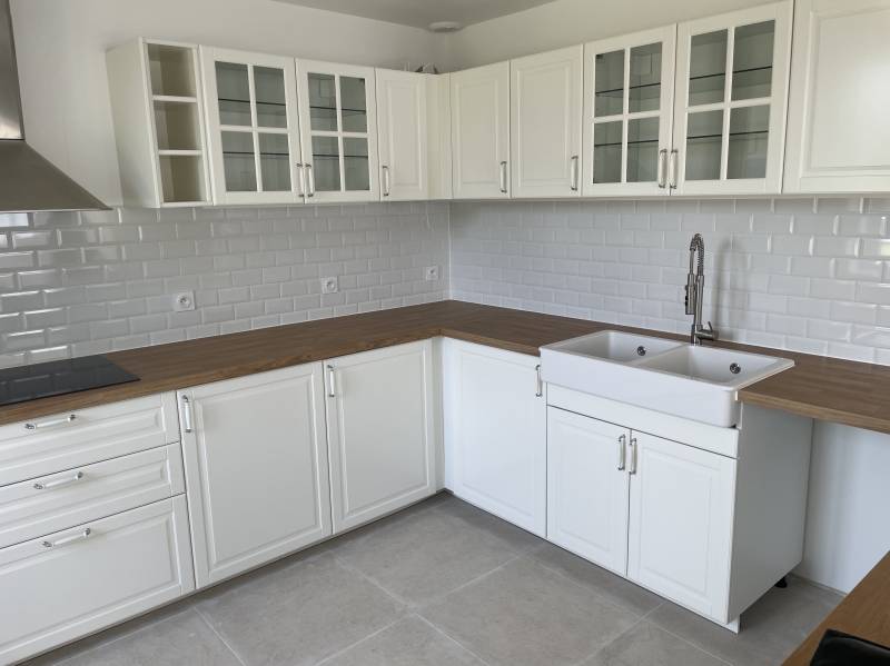 LA PLAGE A VELO POUR CETTE MAISON DE VILLAGE RENOVÉE PROCHE COMMERCES A PIED