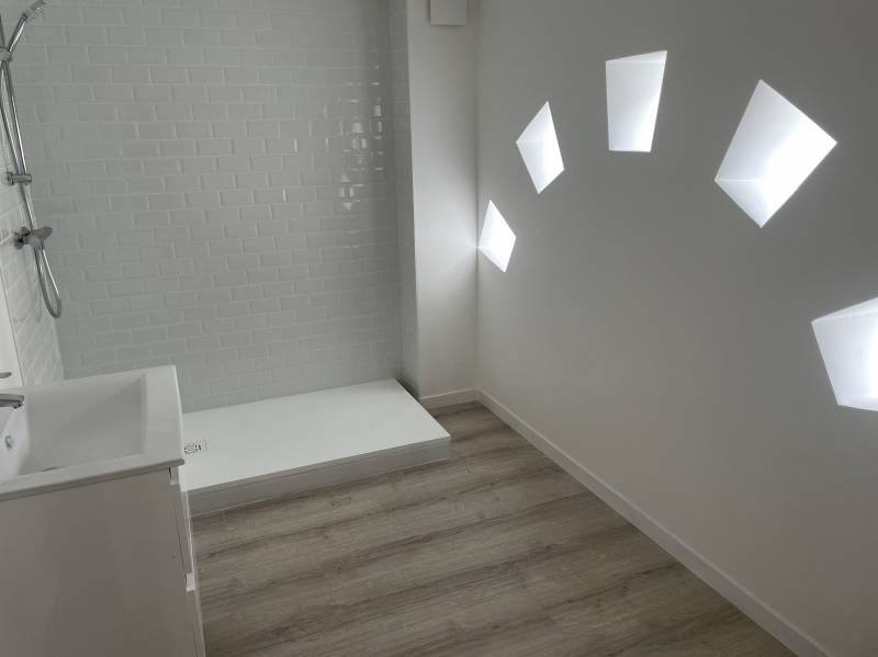 LA PLAGE A VELO POUR CETTE MAISON DE VILLAGE RENOVÉE PROCHE COMMERCES A PIED