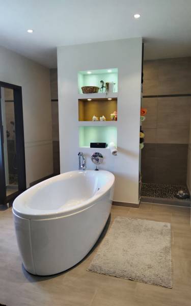 EXCLUSIVITÉ ELEGANTE MAISON DE MAITRE ENTIÈREMENT RESTAURÉE A PROXIMITE IMMÉDIATE DES PLAGES