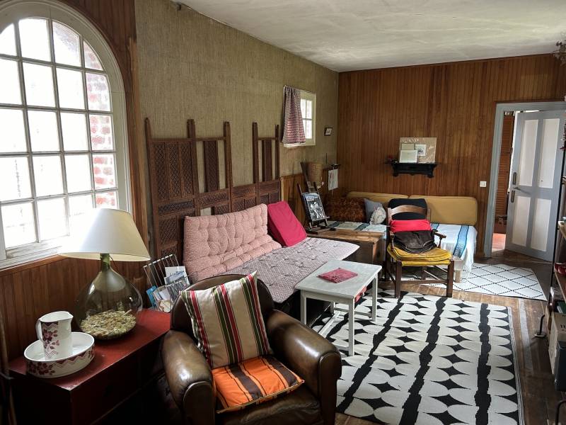 RARE PIED À TERRE AU CŒUR D’ÉTRETAT À RÉNOVER SELON VOS GOÛTS 