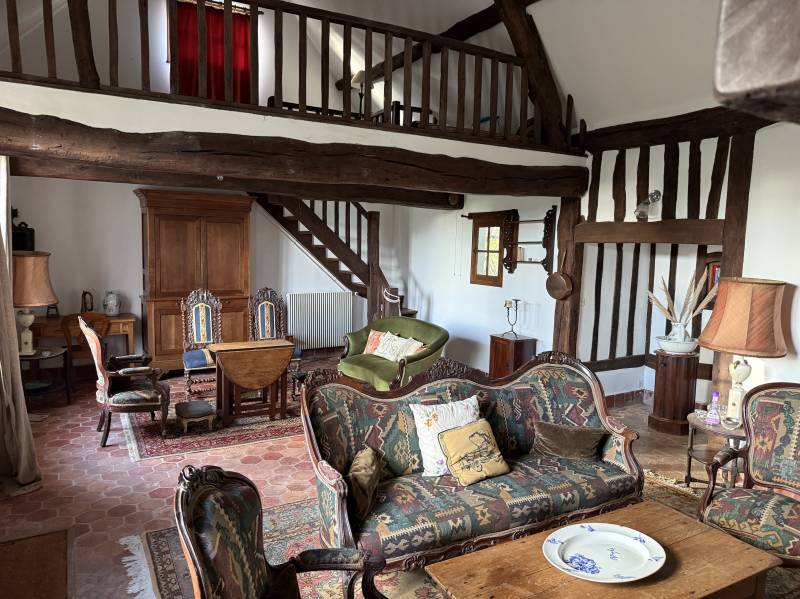 EXCLUSIVITÉ AUTHENTIQUE PRESBYTÈRE XVIIIÈME AVEC SON JARDIN DE CURÉ CLOS DE MURS