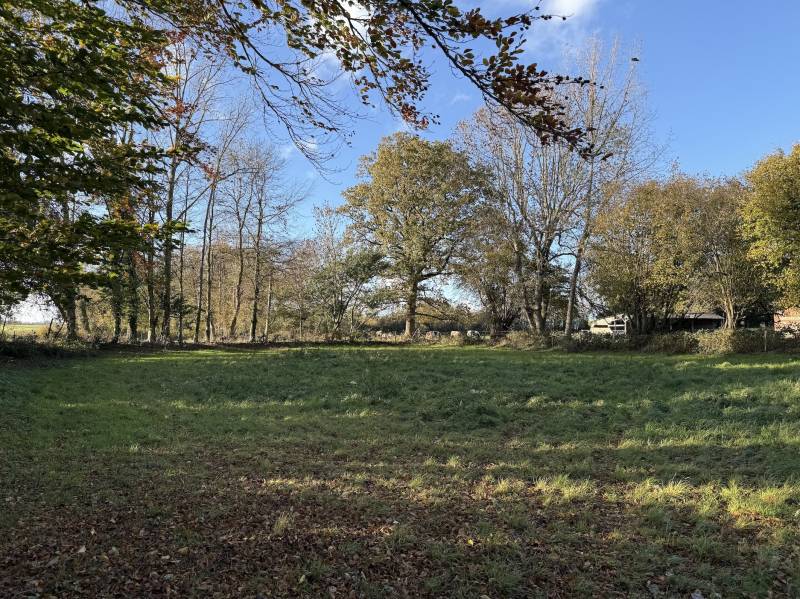 EXCLUSIVITÉ AUTHENTIQUE PRESBYTÈRE XVIIIÈME AVEC SON JARDIN DE CURÉ CLOS DE MURS